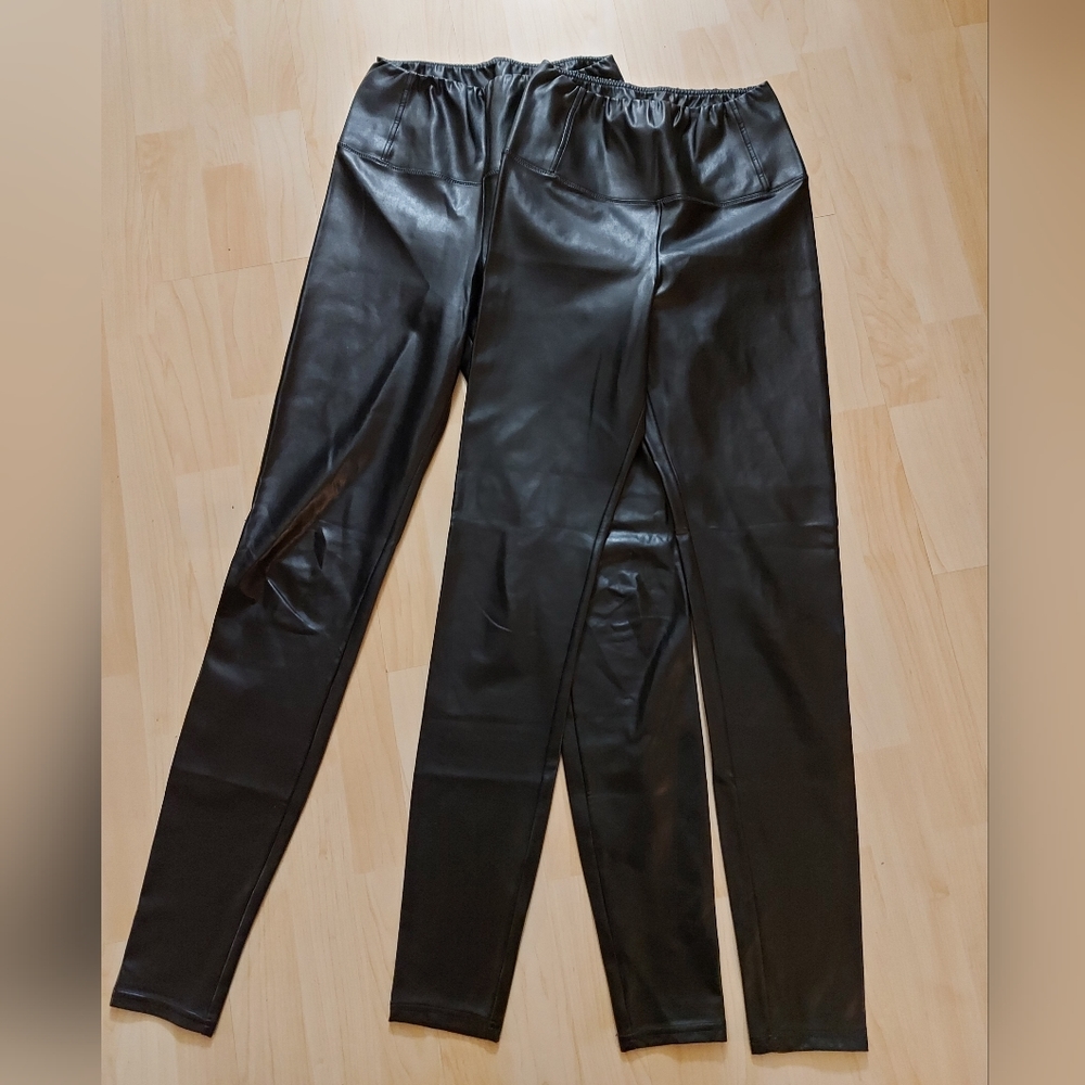 Wilfred Free Aritzia Vegan Leather 2 Pair Bundle - Picture 5 of 9